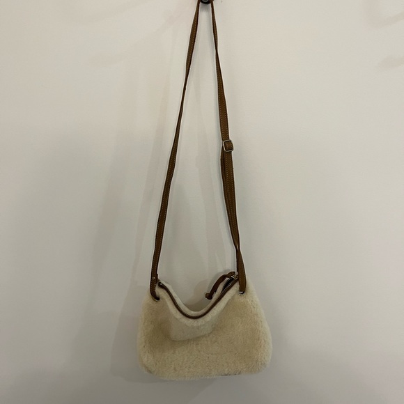 Roots Sherpa crossbody - Picture 1 of 2